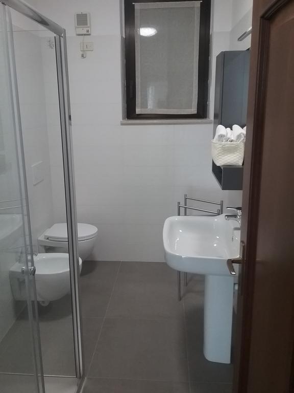 Apartment Weiss Home Riva del Garda Exterior foto
